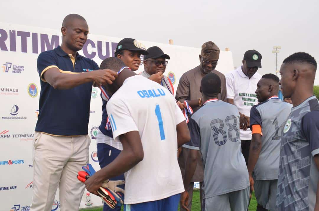 Nigerian Shippers’ Council players receiving their silver medals.